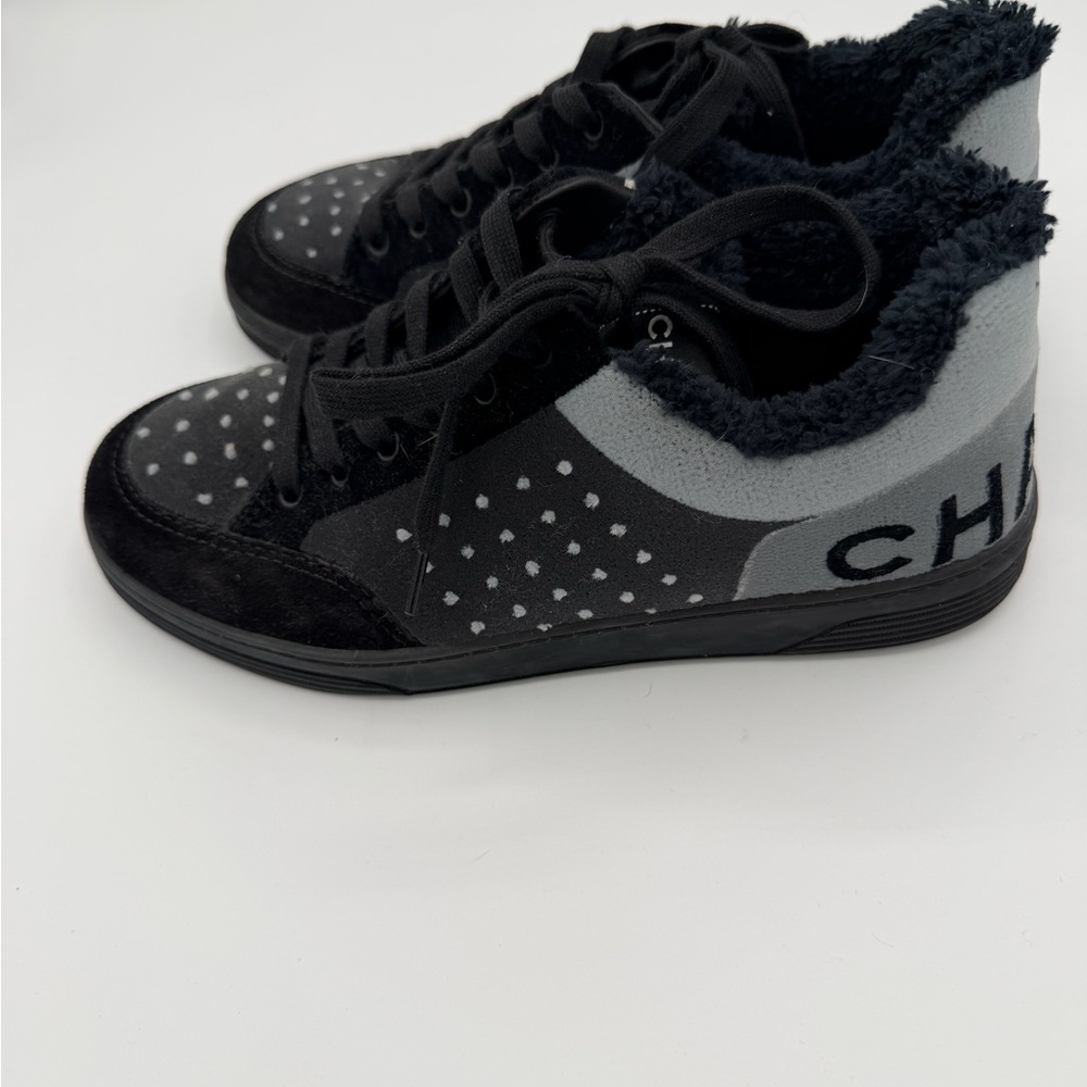 Chanel Shearling Sneakers Black Gray CC Logo Lace Up Sneakers Size 38 NWT